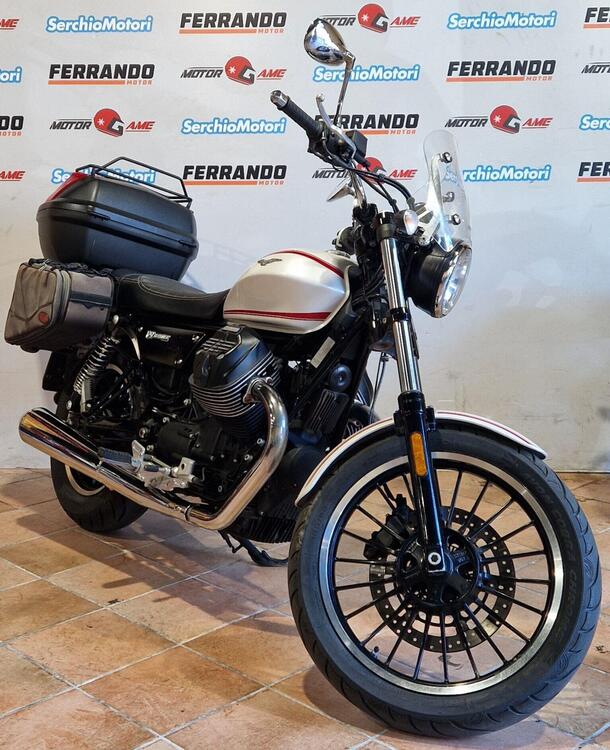 Moto Guzzi V9 Roamer (2016 - 18) (3)