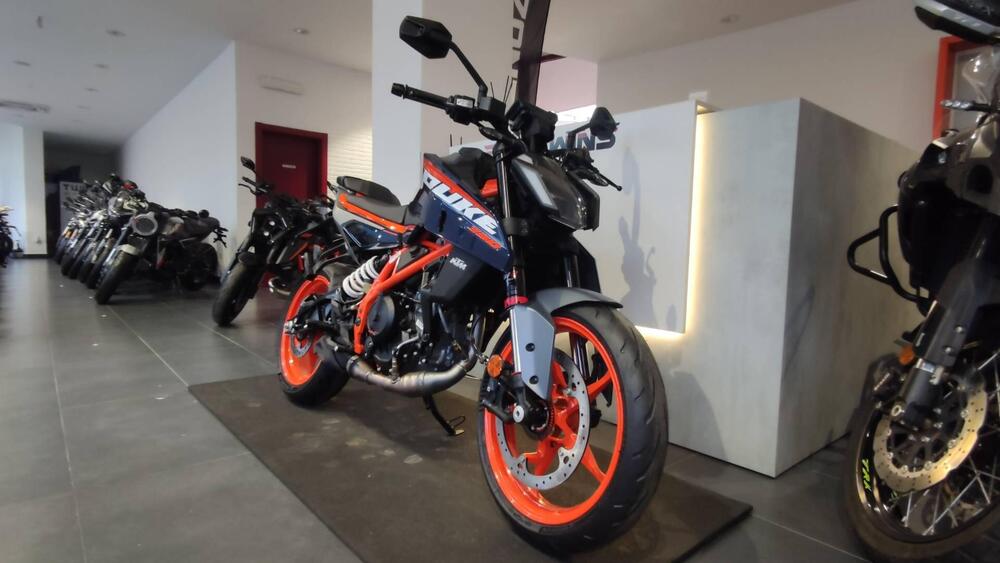 KTM 390 Duke (2024 - 25) (2)