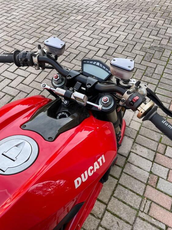 Ducati Streetfighter (2009 - 12) (4)