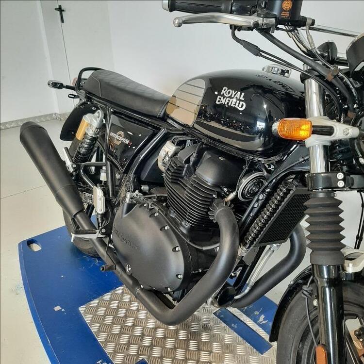 Royal Enfield Interceptor 650 (2021 - 25) (5)