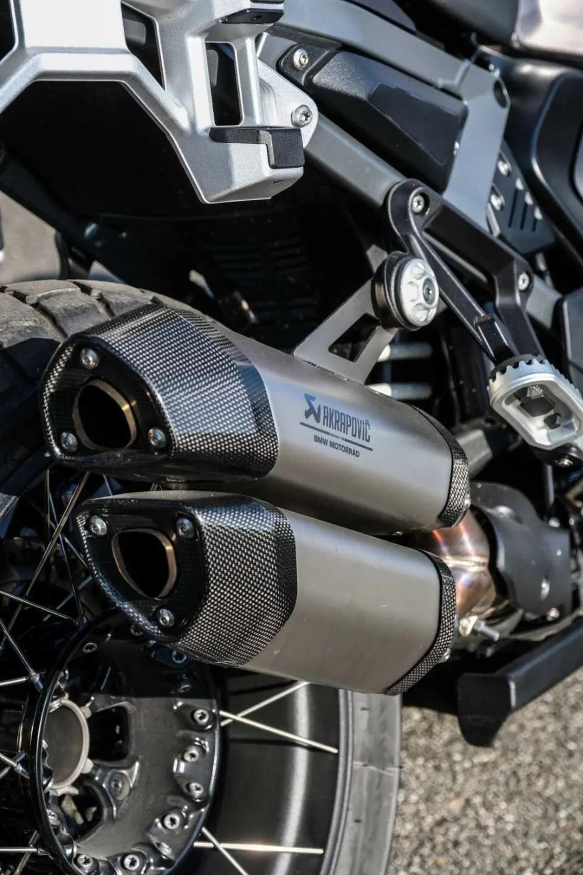 BMW R1300GS Adventure ASA vs BMW R1300GS: la comparativa! Rilevamenti, off-road e strada, il TEST definitivo [VIDEO E GALLERY] (10)