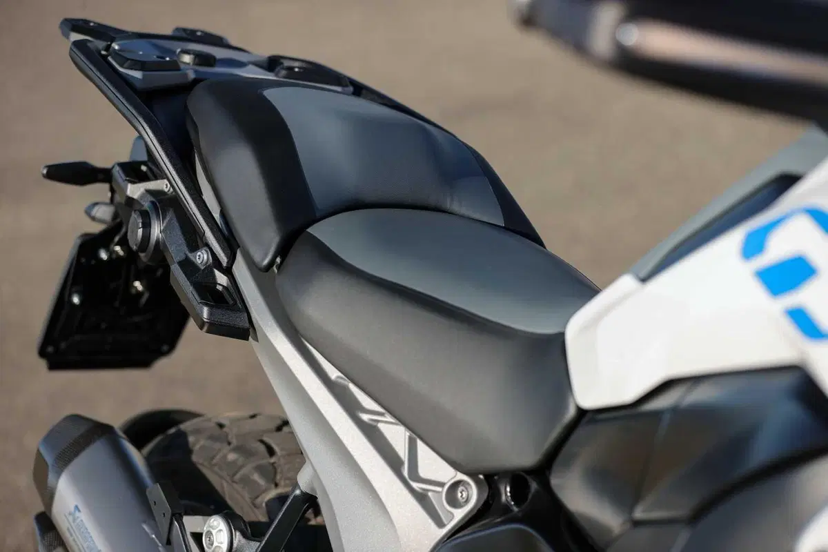 BMW R1300GS Adventure ASA vs BMW R1300GS: la comparativa! Rilevamenti, off-road e strada, il TEST definitivo [VIDEO E GALLERY] (56)