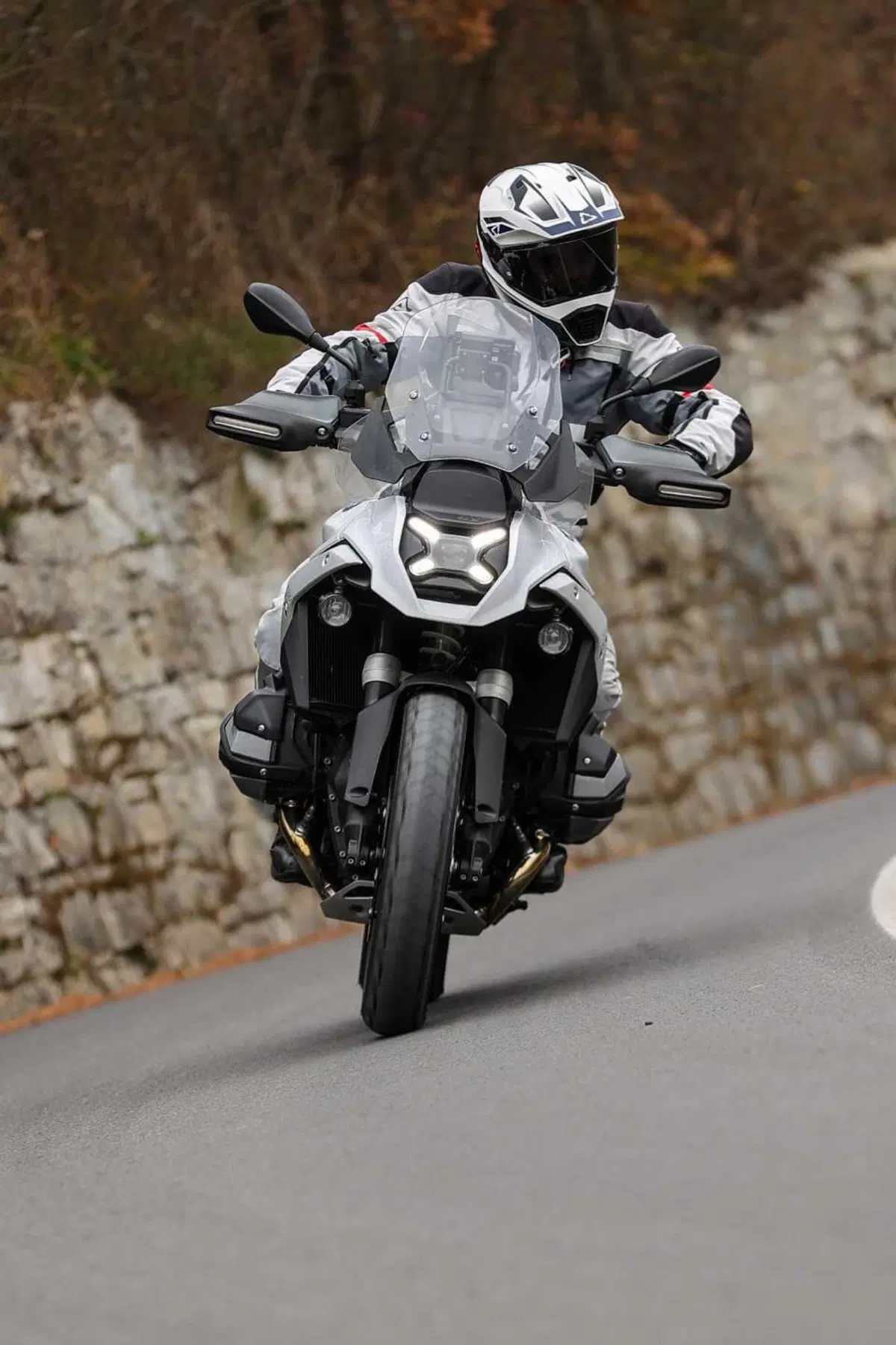 BMW R1300GS Adventure ASA vs BMW R1300GS: la comparativa! Rilevamenti, off-road e strada, il TEST definitivo [VIDEO E GALLERY] (89)