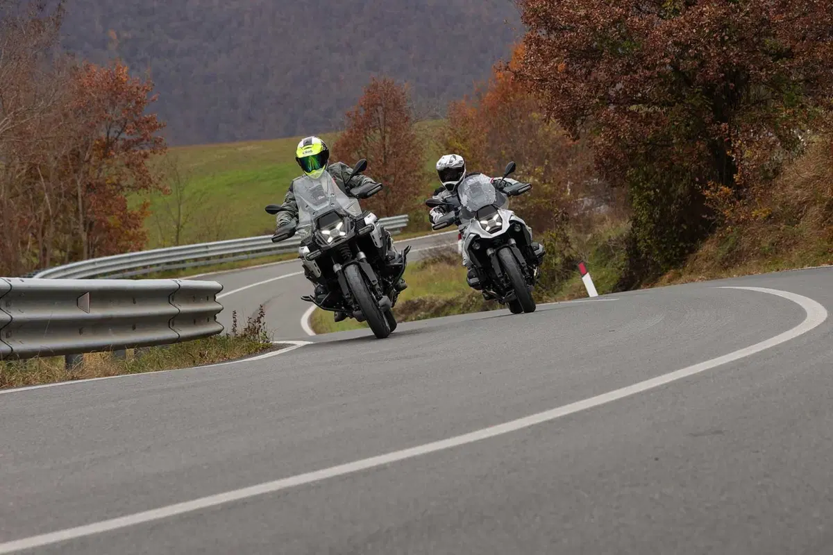 BMW R1300GS Adventure ASA vs BMW R1300GS: la comparativa! Rilevamenti, off-road e strada, il TEST definitivo [VIDEO E GALLERY] (106)