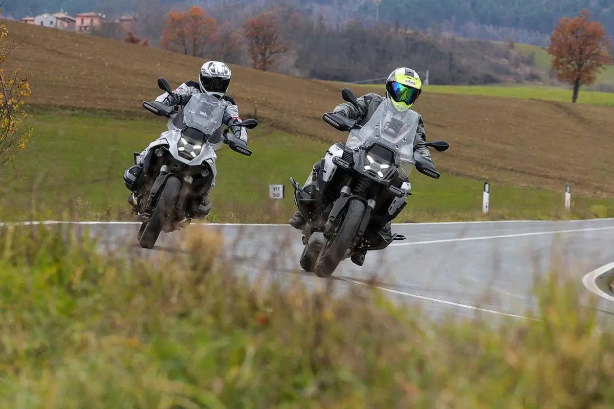 BMW R1300GS Adventure ASA vs BMW R1300GS: la comparativa! Rilevamenti, off-road e strada, il TEST definitivo [VIDEO E GALLERY] (107)