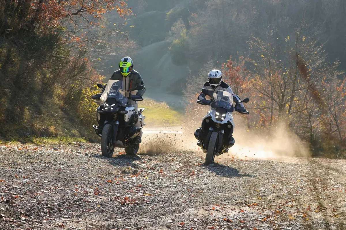 BMW R1300GS Adventure ASA vs BMW R1300GS: la comparativa! Rilevamenti, off-road e strada, il TEST definitivo [VIDEO E GALLERY] (113)
