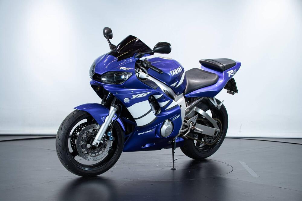 Yamaha R6