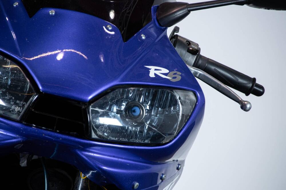 Yamaha R6 (3)