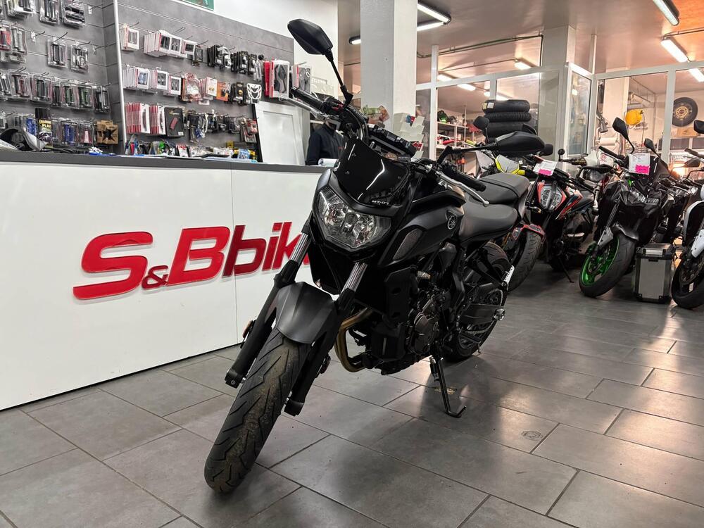 Yamaha MT-07 (2018 - 20) (2)