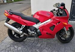 Honda VFR 800 (1998 - 01) usata