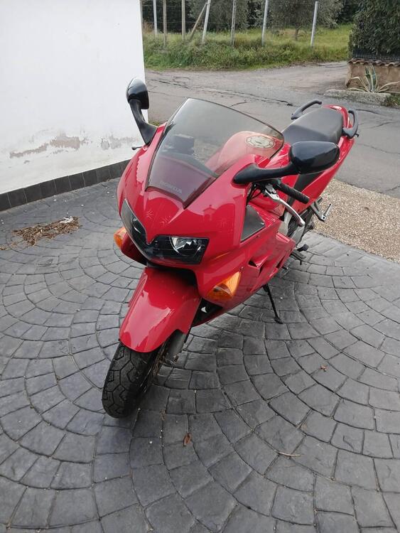 Honda VFR 800 (1998 - 01) (2)