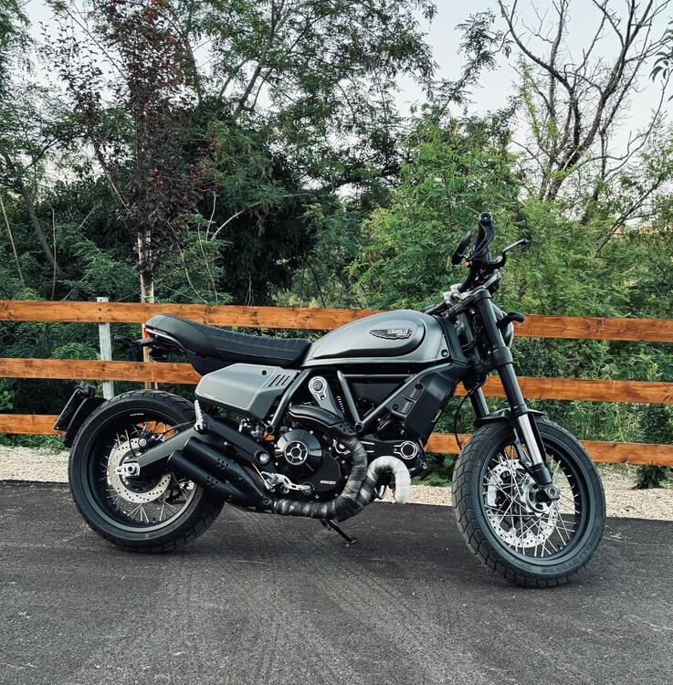 Ducati Scrambler 800 Night Shift (2021 - 22)