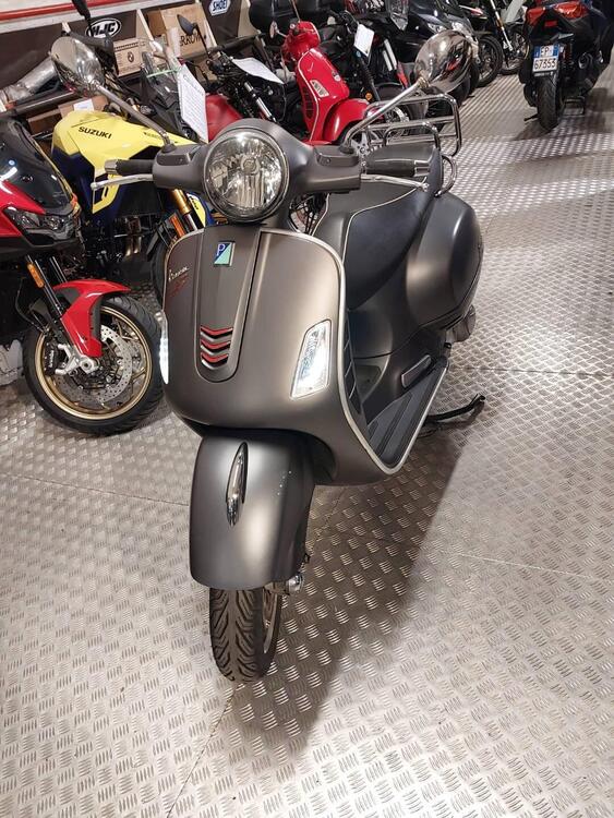 Vespa GTS 300 Super Sport (2017 - 19) (3)