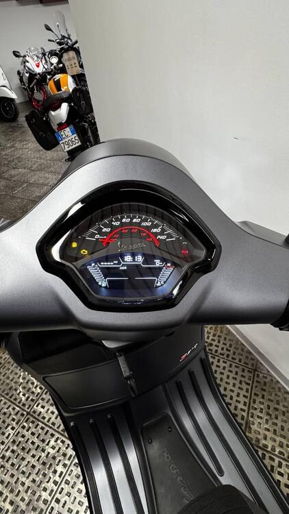 Vespa GTS 310 Supersport (2025) (4)