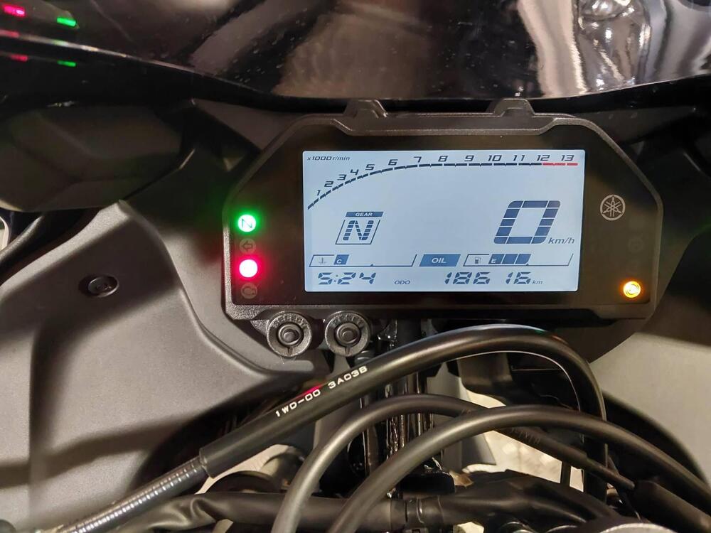 Yamaha YZF R3 (2021 - 24) (3)