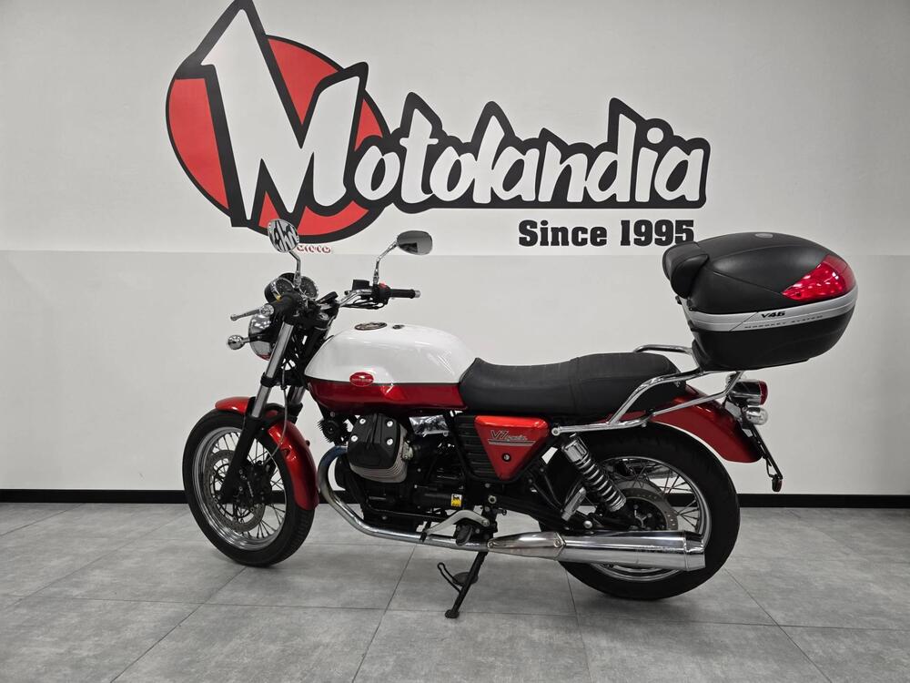 Moto Guzzi V7 II Special (2015 - 17) (4)