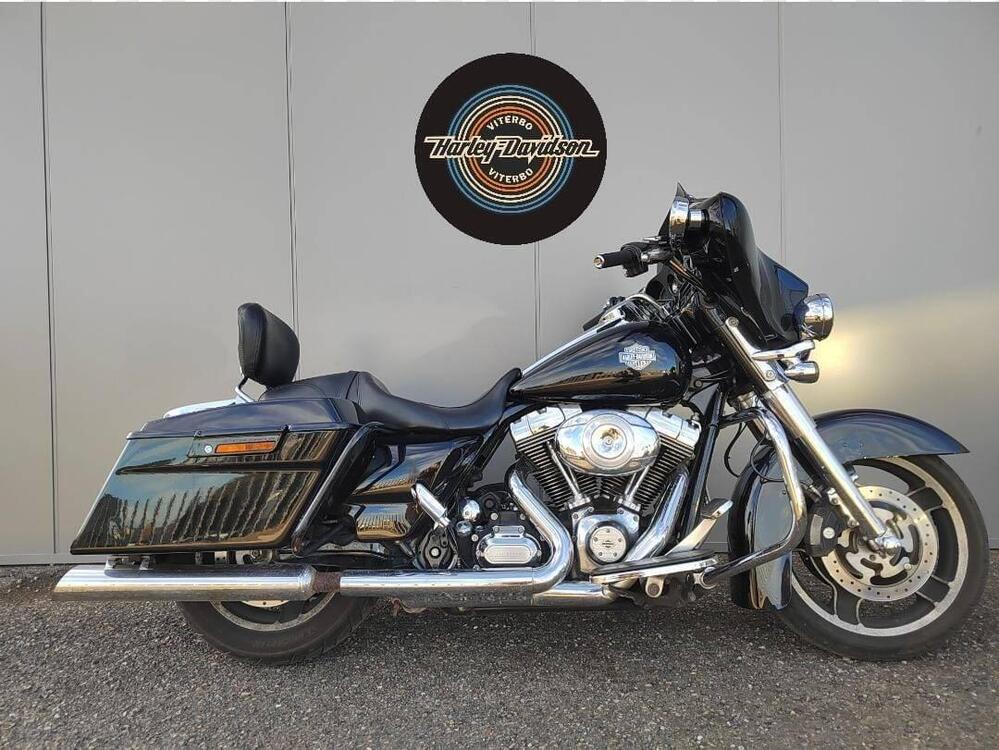 Harley-Davidson 1690 Street Glide (2011 - 13) - FLHX