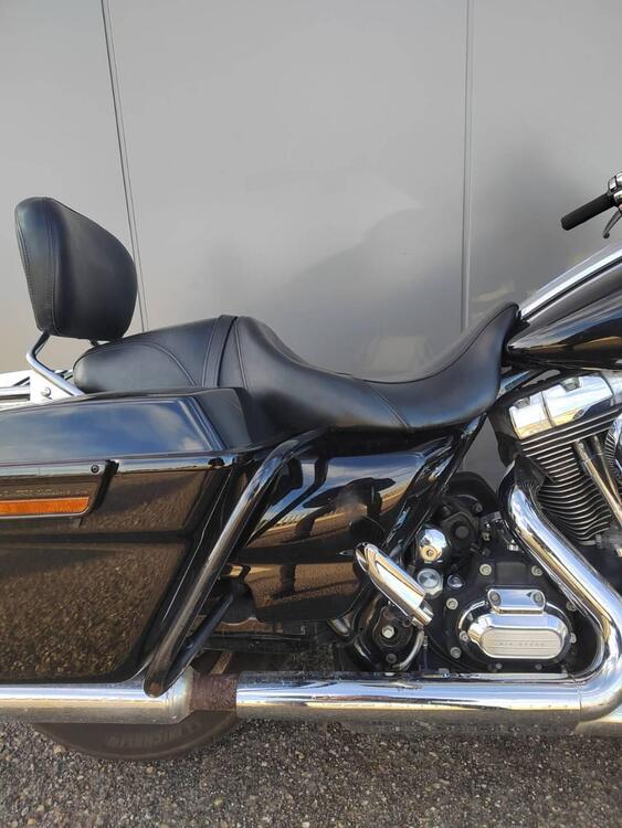 Harley-Davidson 1690 Street Glide (2011 - 13) - FLHX (4)