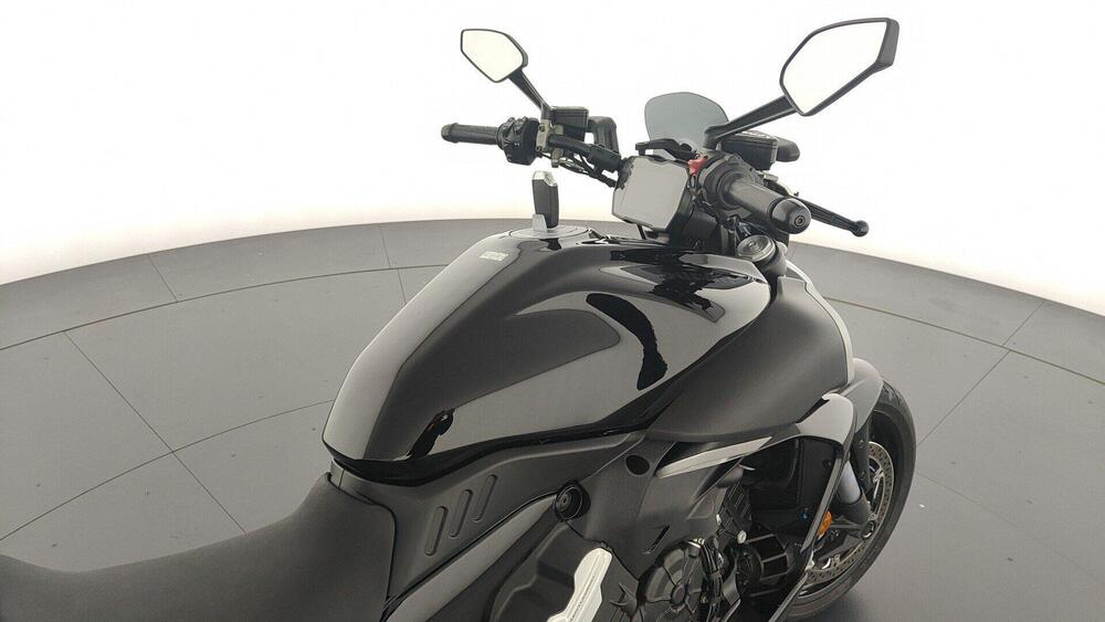 Ducati Diavel V4 (2023 - 25) (5)