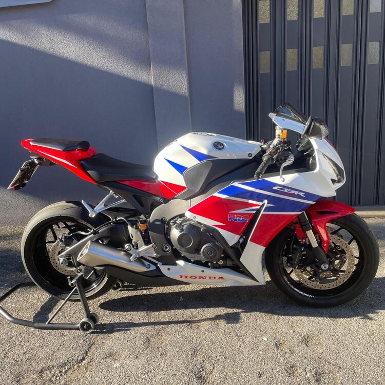 Honda CBR 1000 RR Fireblade (2012 - 16) (5)