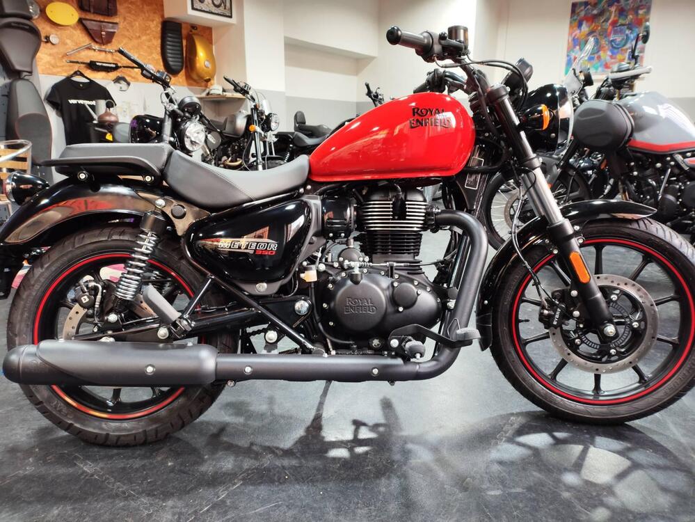 Royal Enfield Meteor 350 Fireball (2021 - 25)