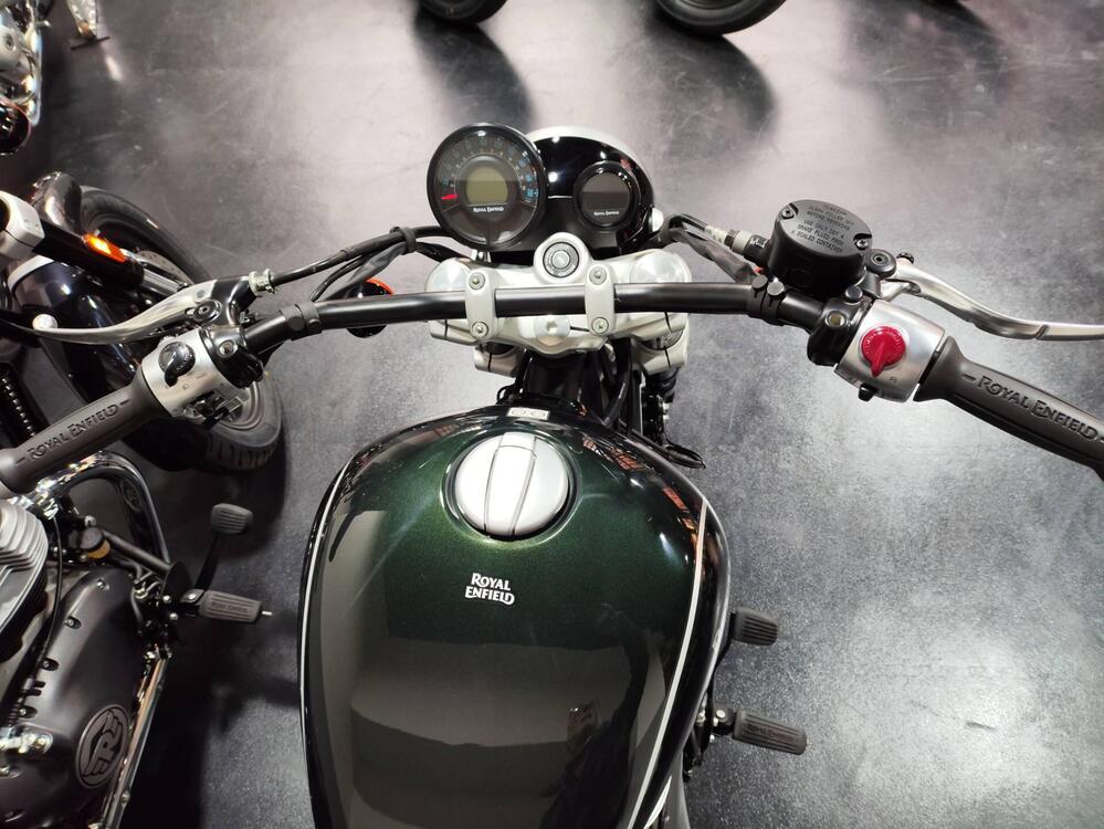 Royal Enfield Super Meteor 650 (2023 - 24) (3)