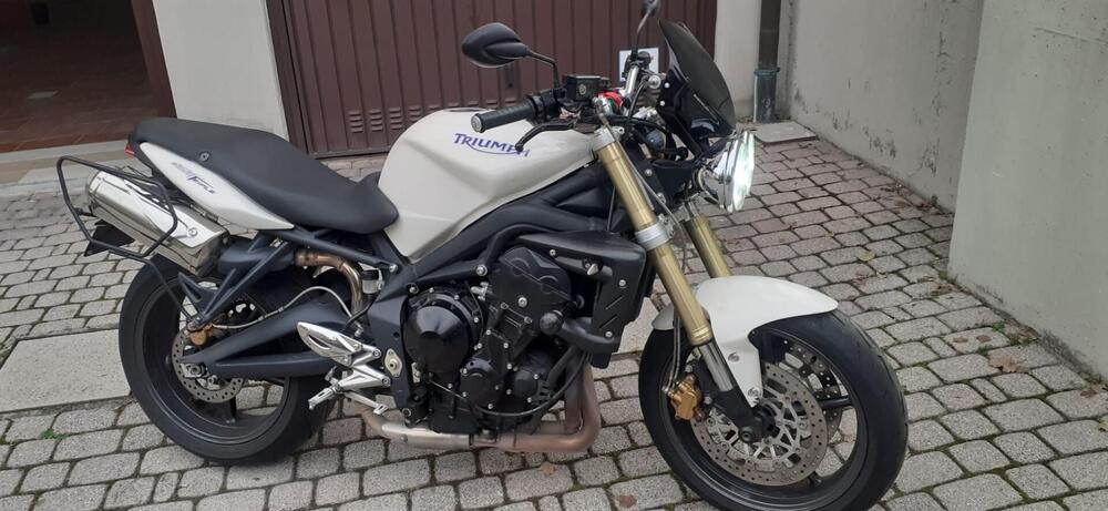 Triumph Street Triple (2007 - 12) (2)