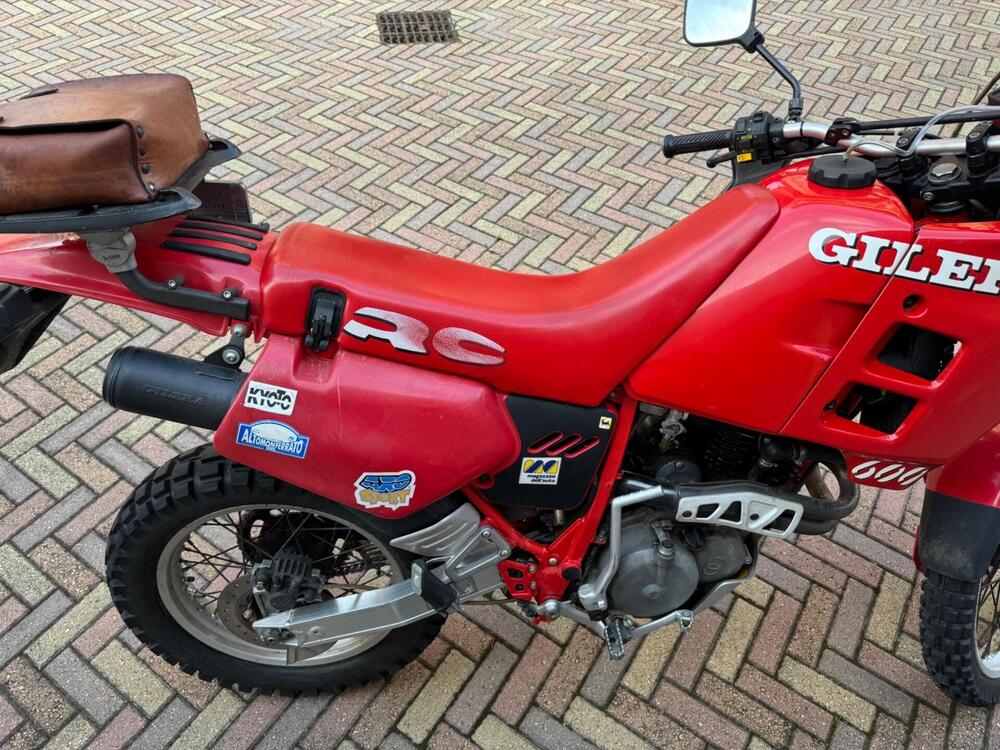 Gilera Rc 600 (3)