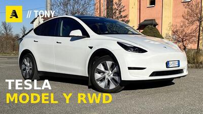 La Tesla (quasi) perfetta c&#039;&egrave;: Model Y Long Range RWD da 48.900 euro [VIDEO]