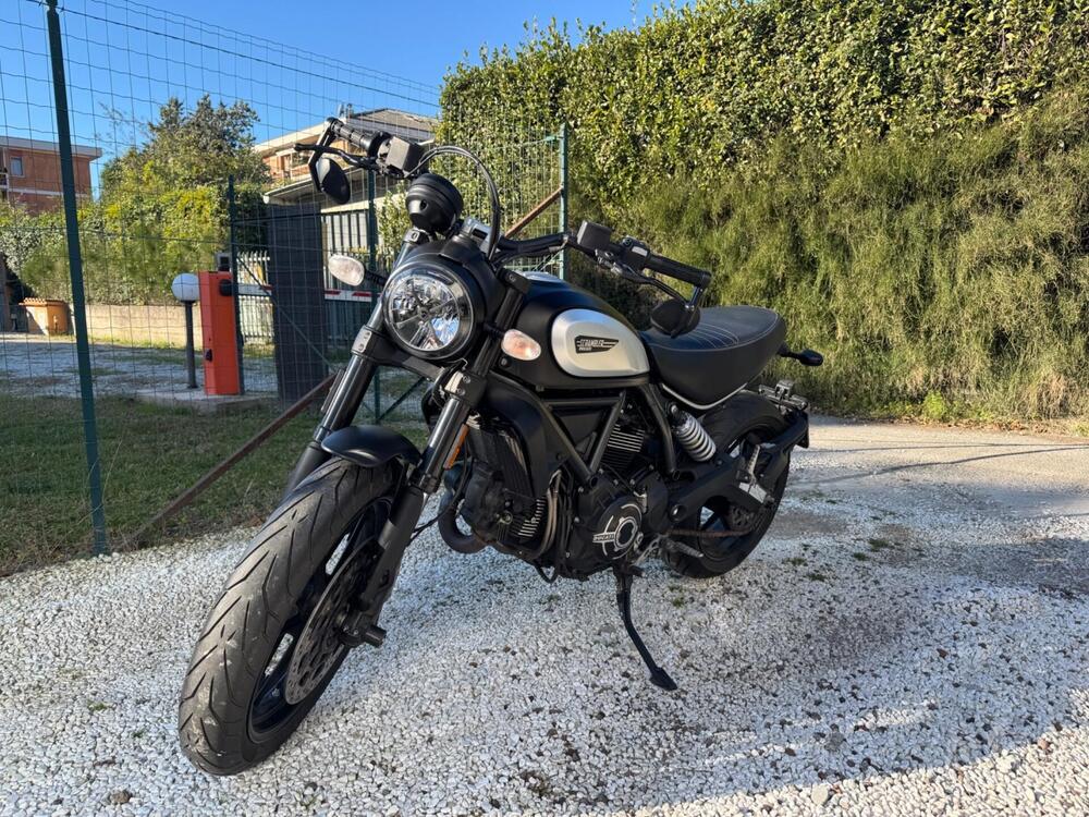 Ducati Scrambler 800 Icon Dark (2021 - 22)