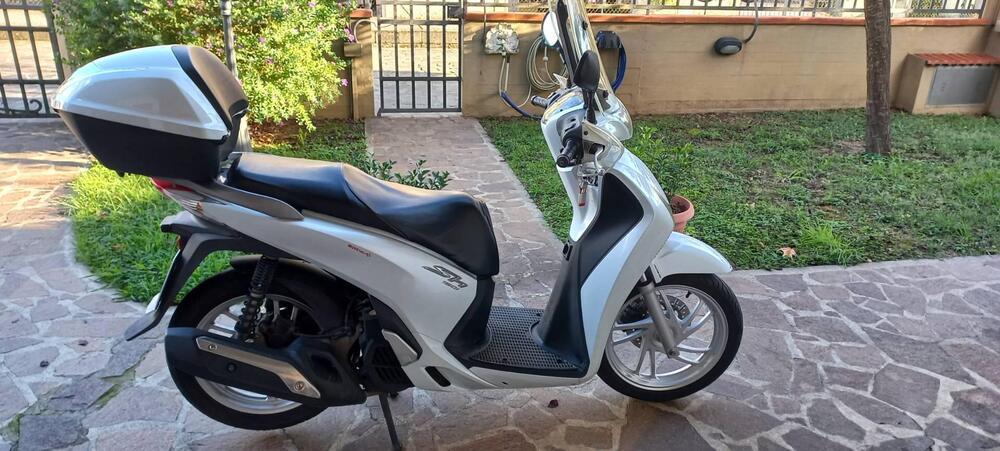 Honda SH 150 i ABS (2013 - 16) (2)