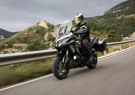 Kawasaki Versys 1100 SE: rispondiamo alle vostre domande [VIDEO]