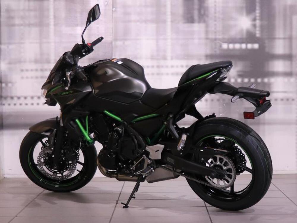 Kawasaki Z 650 (2021 - 24) (2)