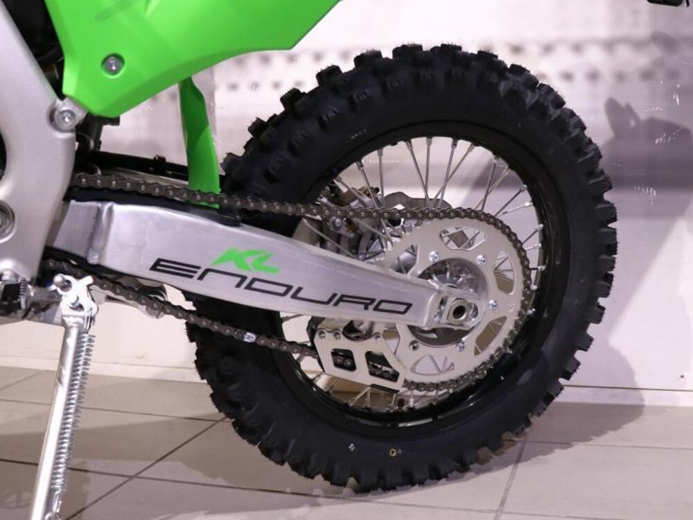 Kawasaki KX 250 X (2022) (5)