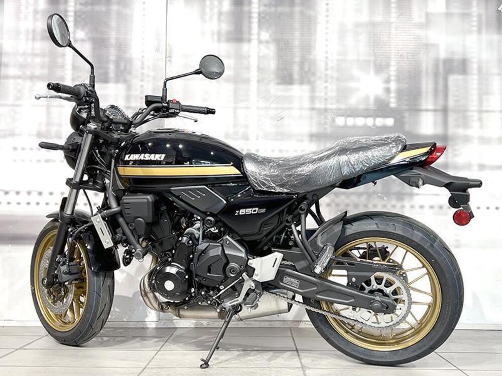 Kawasaki Z 650 RS (2025) (2)