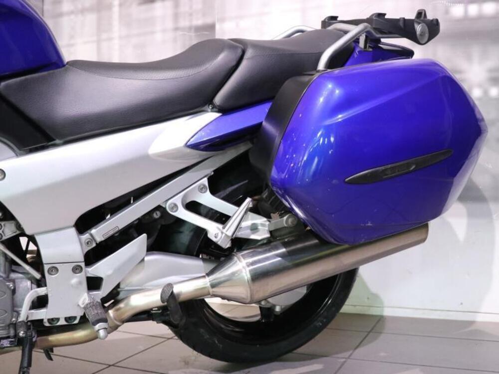 Yamaha FJR 1300 (2001 - 03) (5)