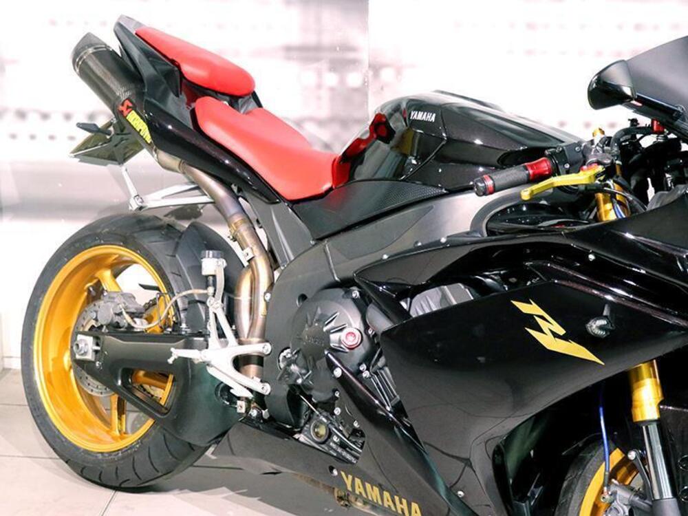 Yamaha YZF R1 (2006 - 07) (3)