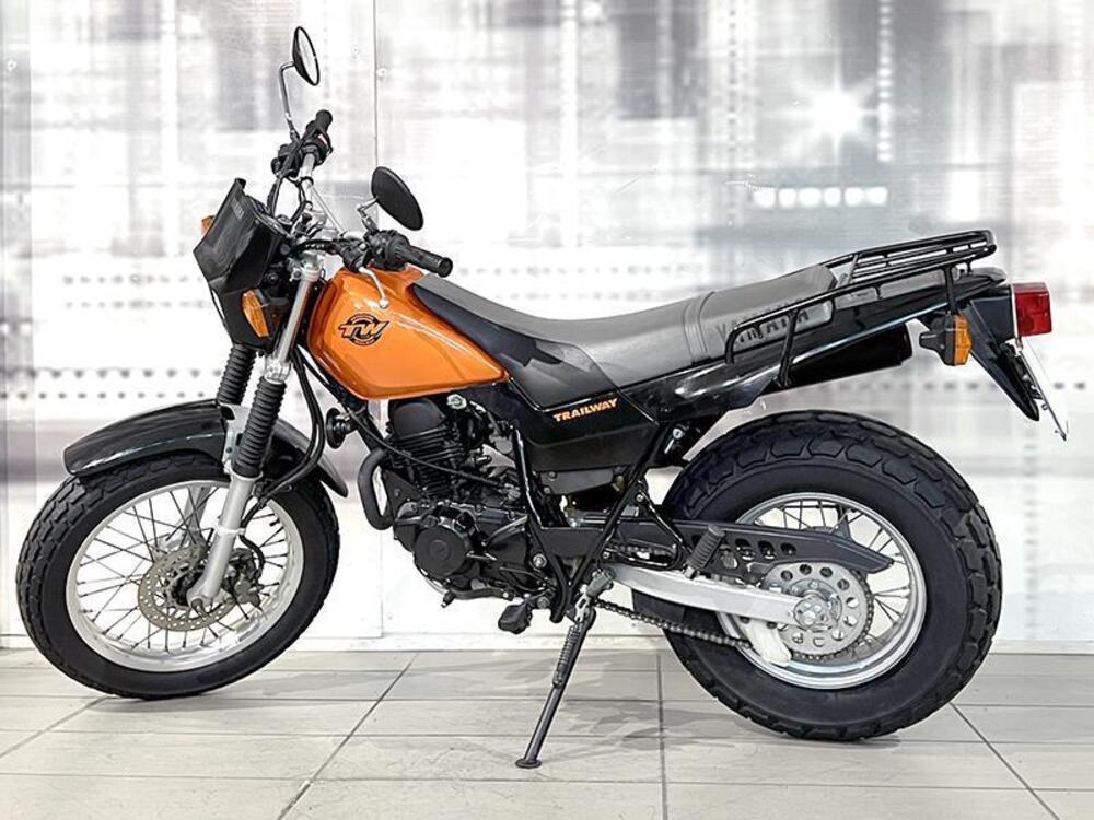 Yamaha TW 125 (2)