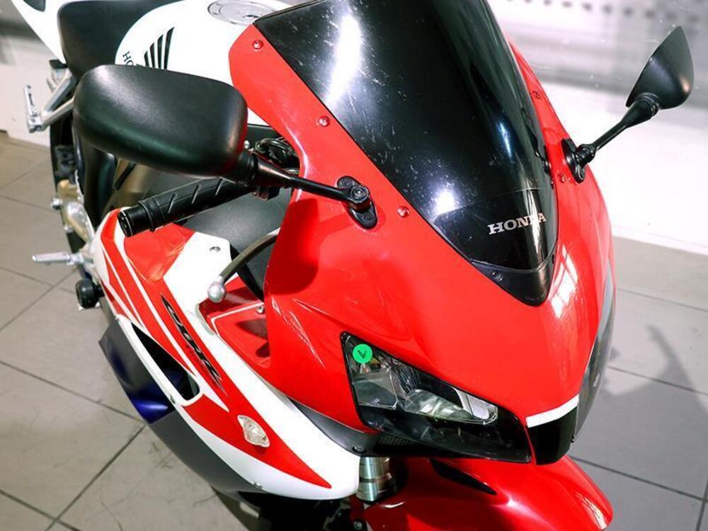 Honda CBR 1000 RR Fireblade (2004 - 05) (3)