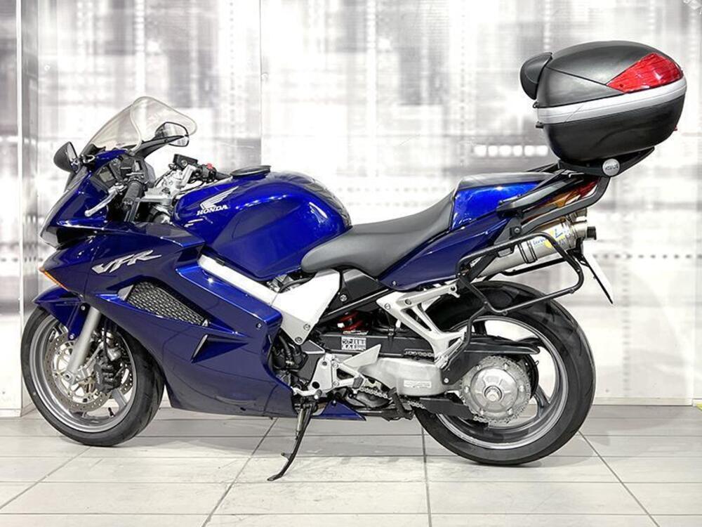 Honda VFR 800 (2002 - 05) (2)