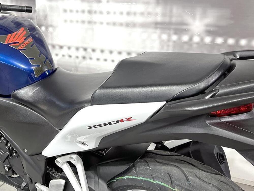 Honda CBR 250 R (2010 - 14) (3)