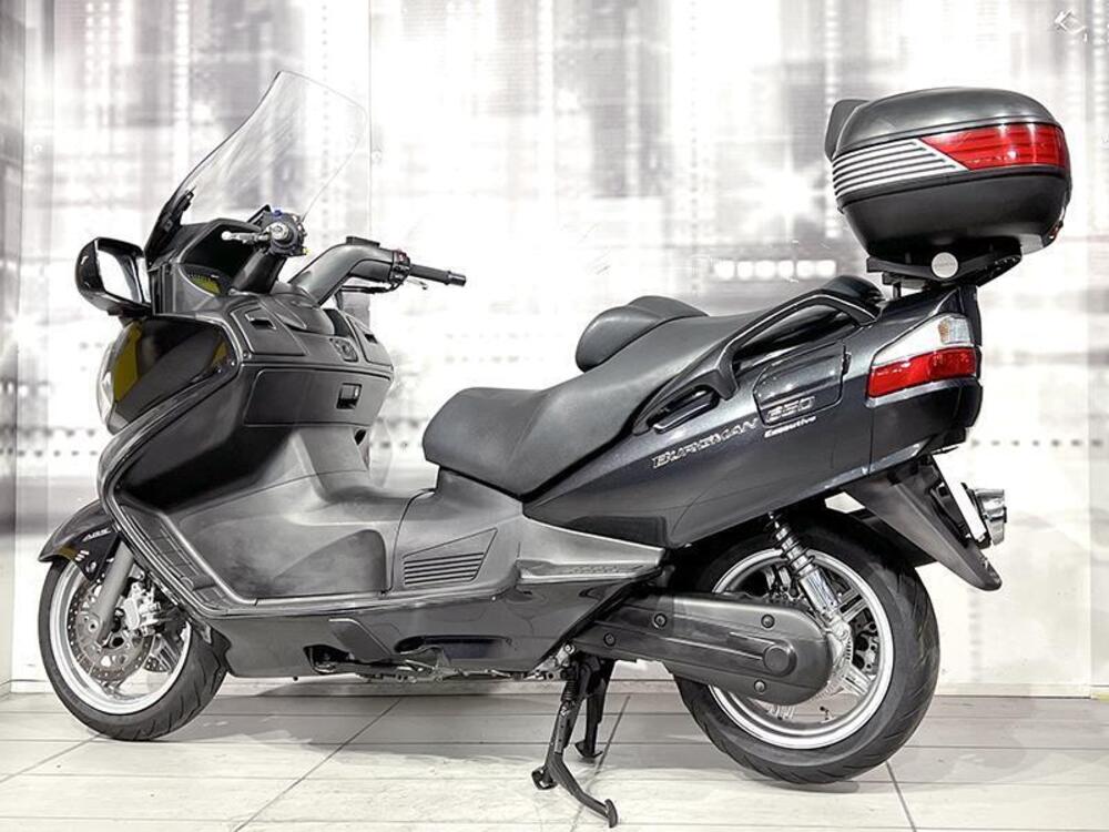 Suzuki Burgman AN 650 Executive ABS (2006 - 12) (2)