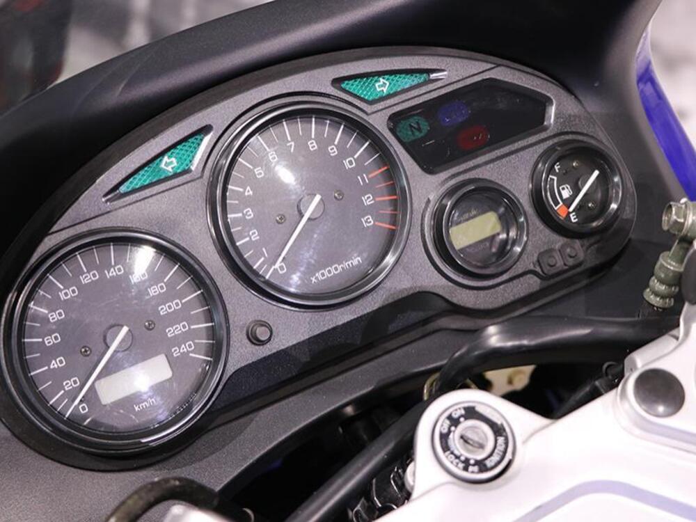 Suzuki GSX 600 F (1998- 05) (5)