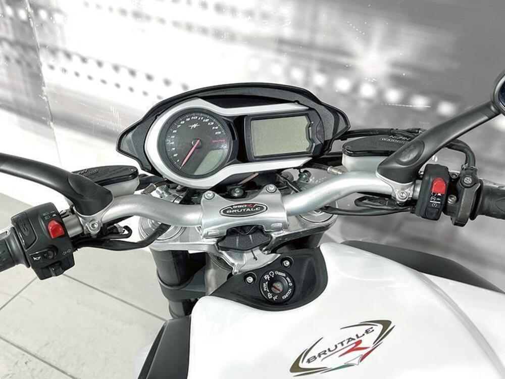 MV Agusta Brutale 990 R (2009 - 12) (5)