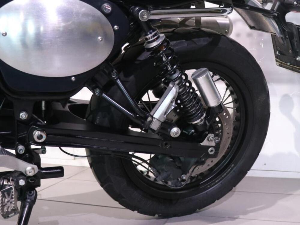 Moto Guzzi V7 II Racer (2015 - 17) (5)