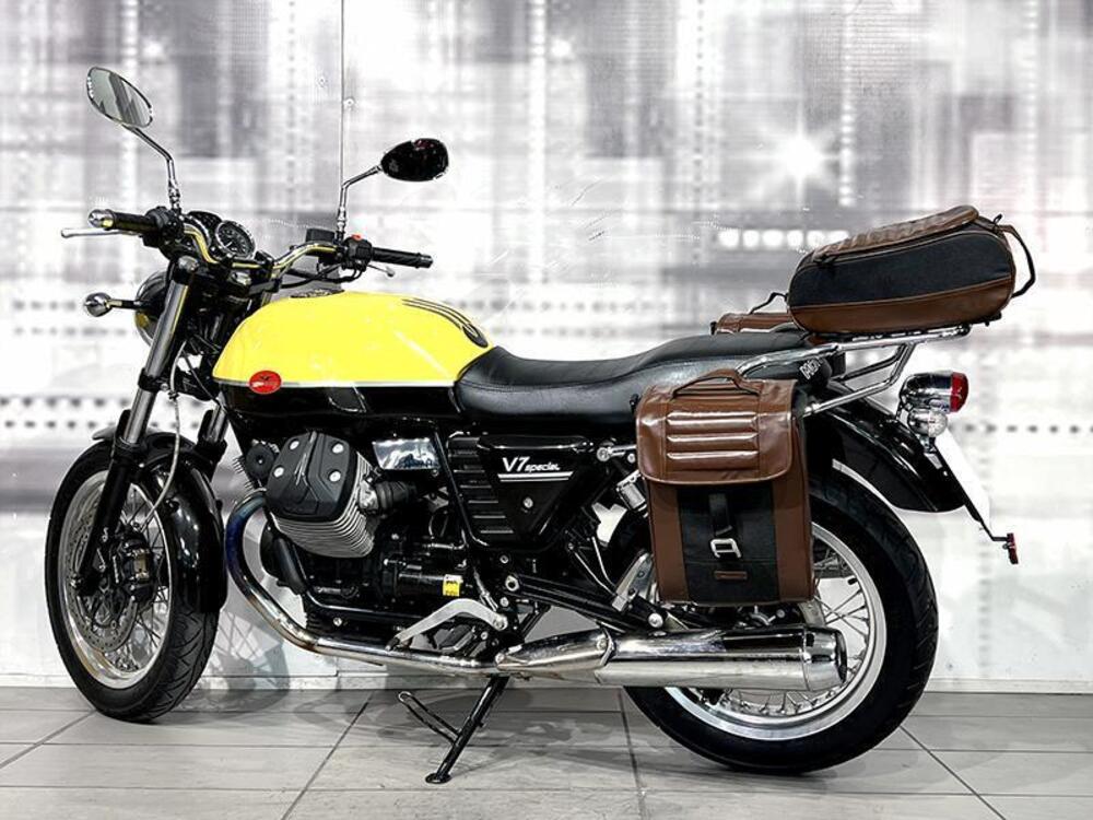 Moto Guzzi V7 Racer (2012 - 14) (2)