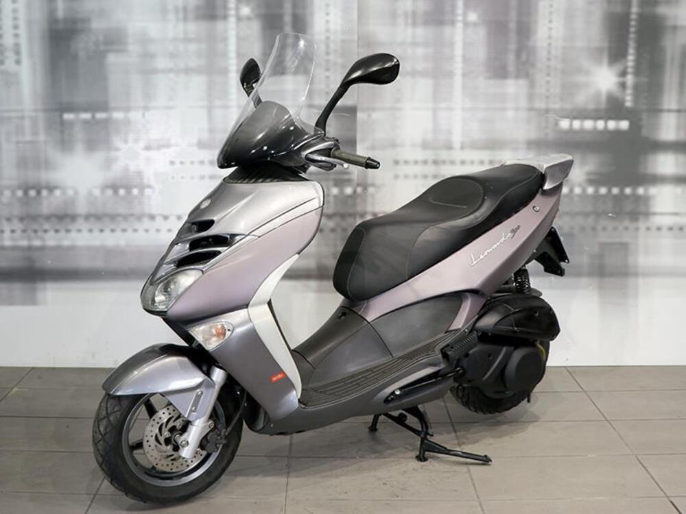 Aprilia Leonardo 300 ST (4)