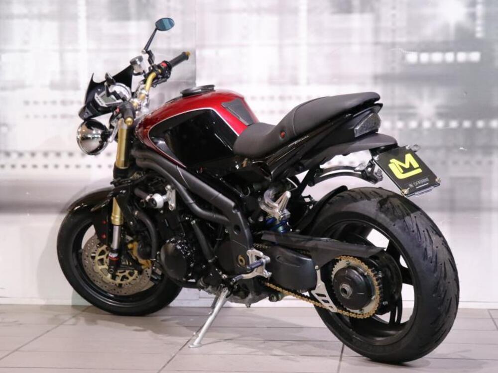 Triumph Speed Triple 1050 (2005 - 11) (2)