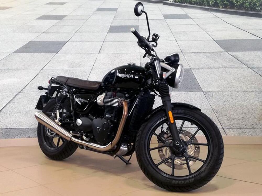 Triumph Street Twin 900 (2017 - 18)