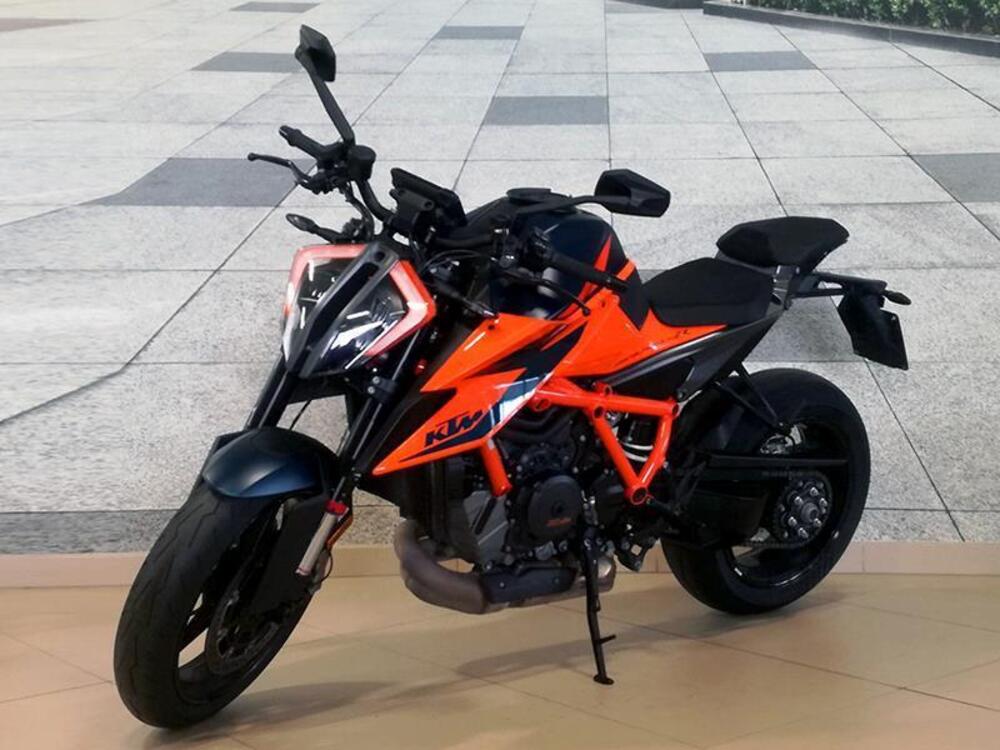 KTM 1290 Super Duke R (2021) (2)